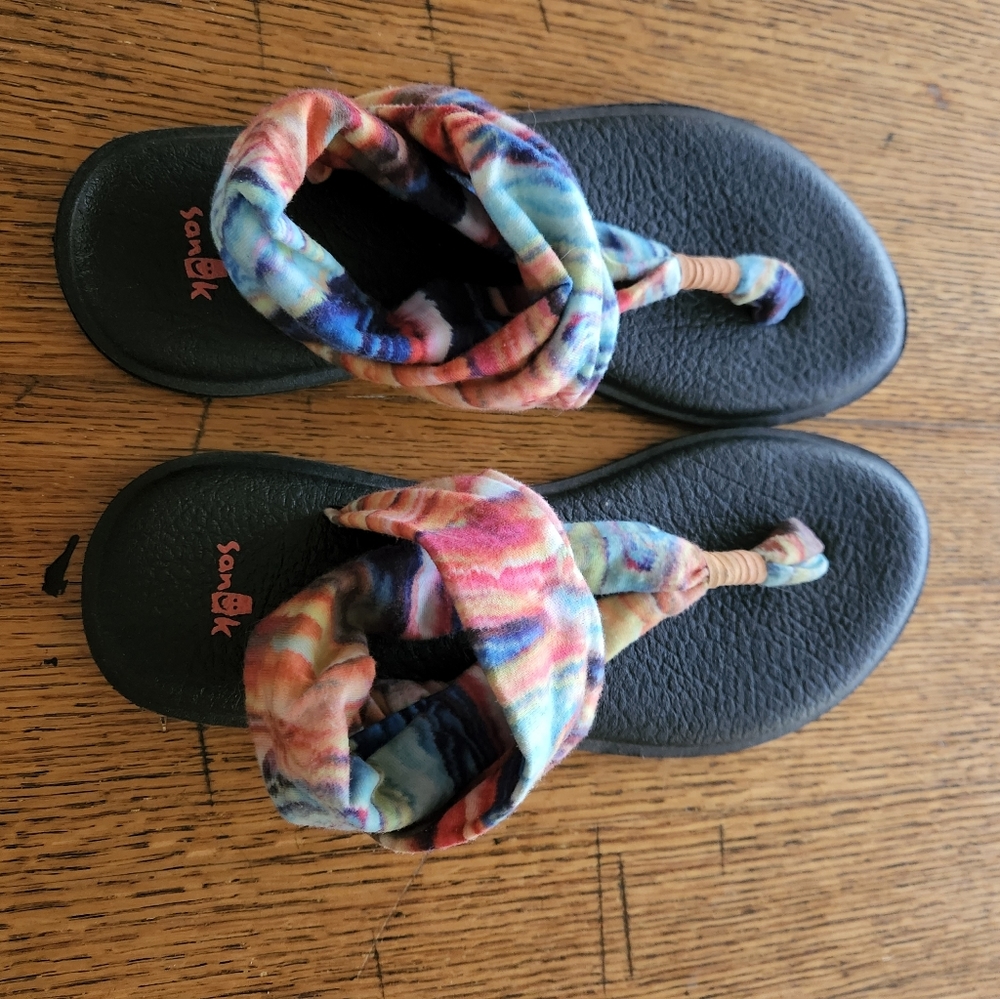 Sanuk sandals